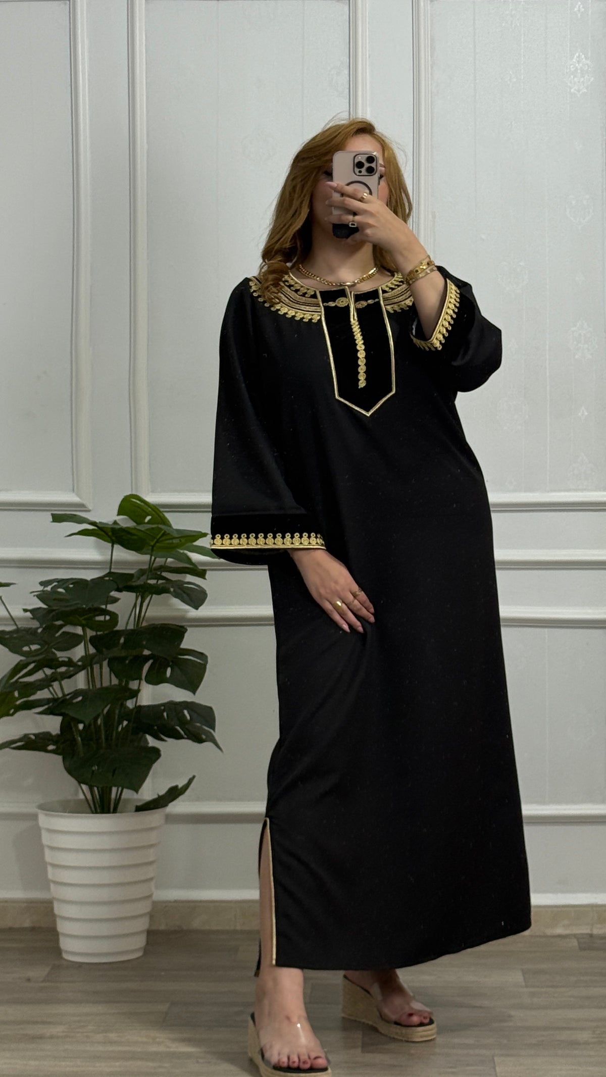 LA ROBE ELIA