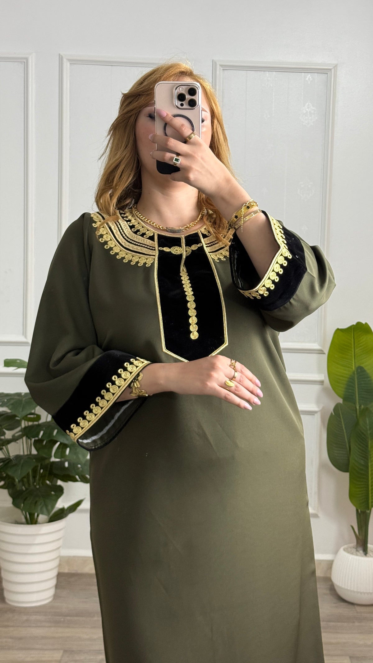 LA ROBE ELIA