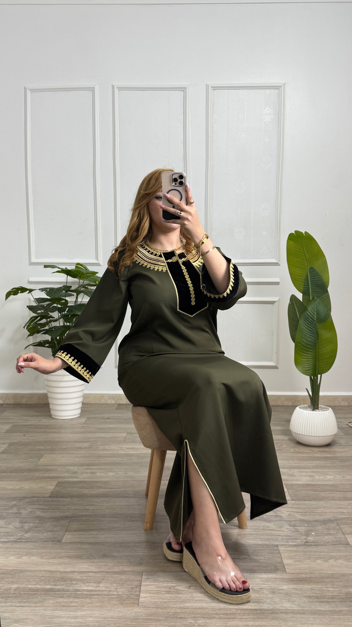 LA ROBE ELIA