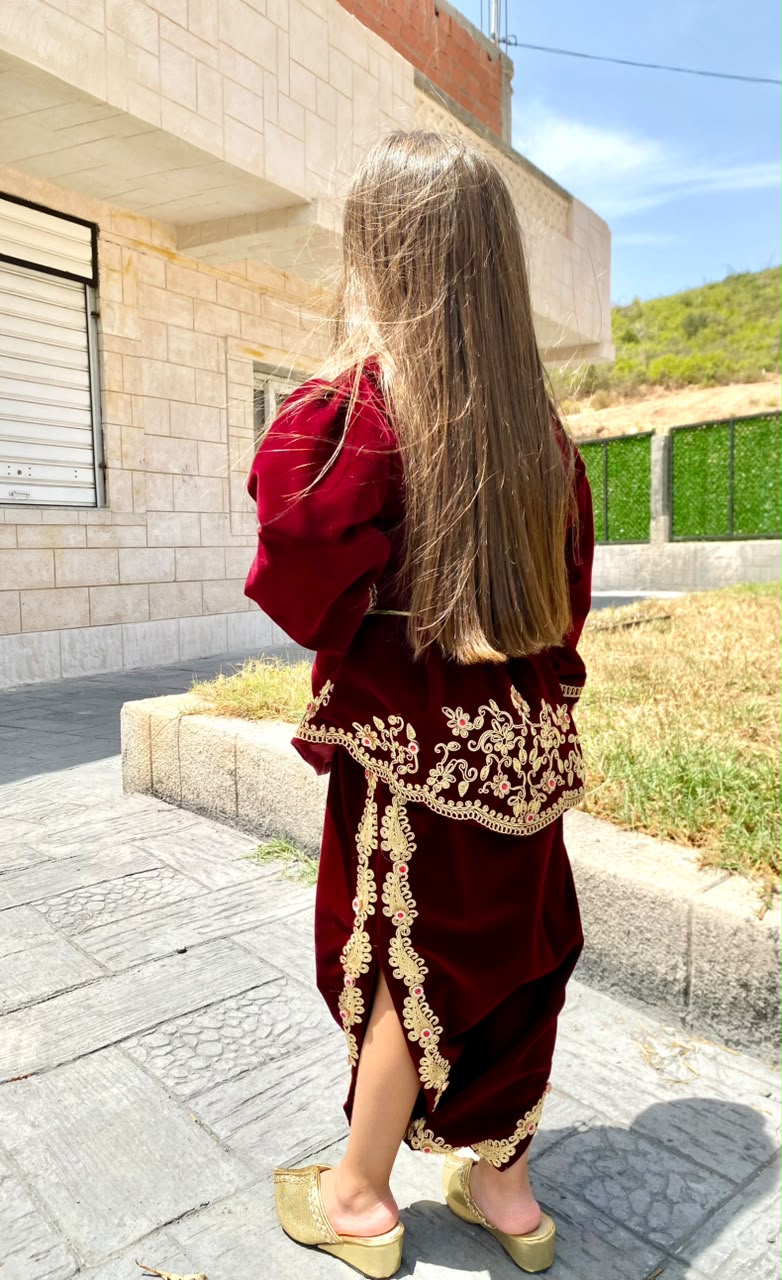 KARAKOU CILIA