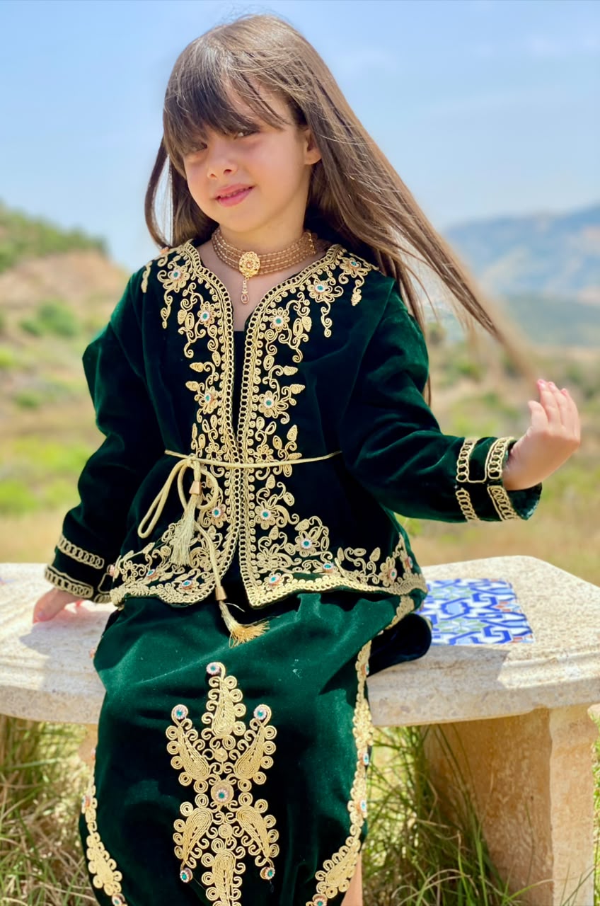KARAKOU CILIA