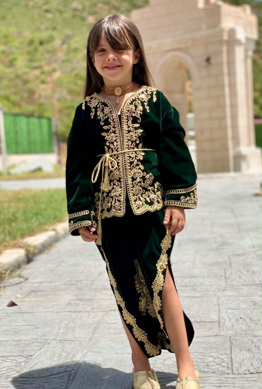 KARAKOU CILIA